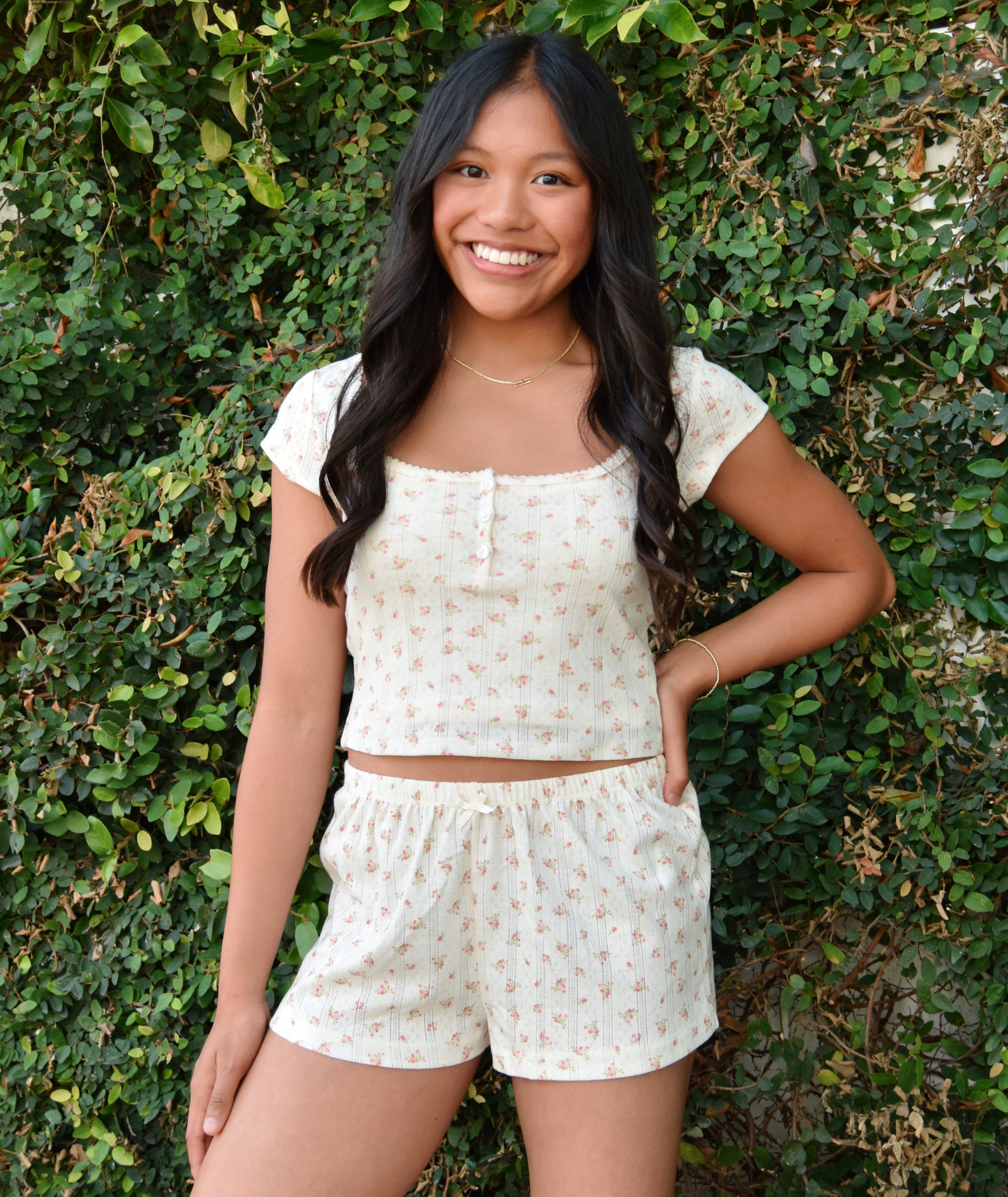 8apart Women Tommie Red Floral Ribbon Bow Shorts Womens Casual Bottoms 8apart Floral Juniors/Women S